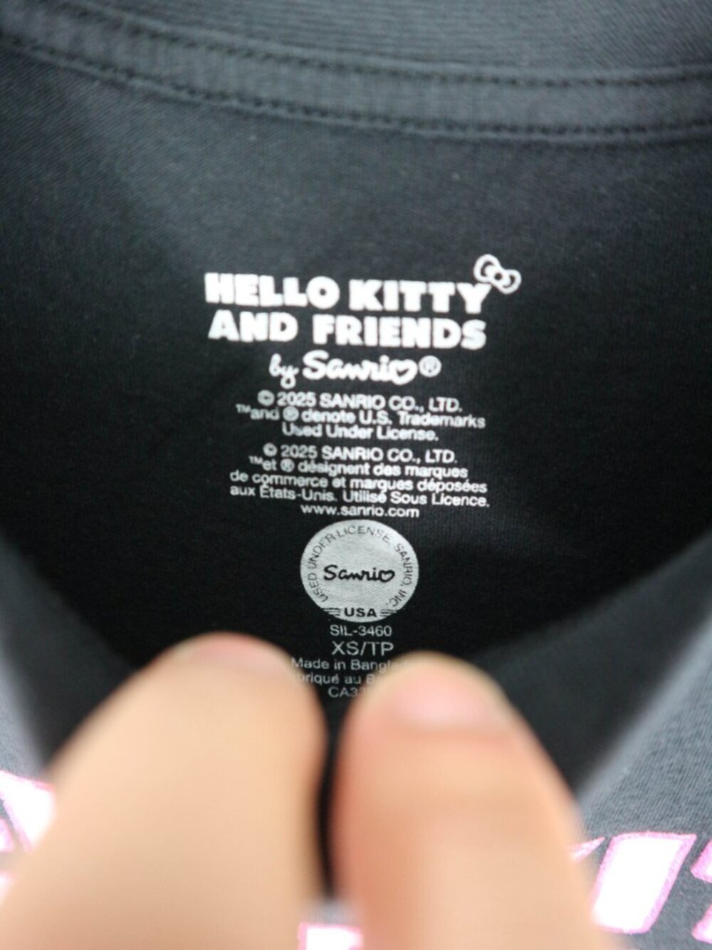 Hello Kitty and Friends Sanrio XS Black Tee Shirt My Melody Kuromi Cinnamoroll - Picture 5 of 9